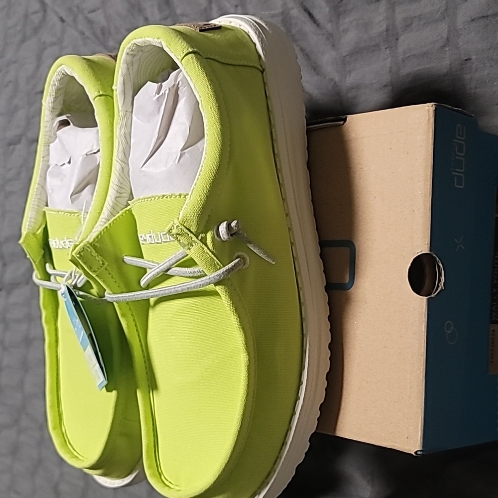 NWT Hey Dude Wally Youth Shoes, Y6/W7-7.5/Eu 38 - Picture 4 of 6